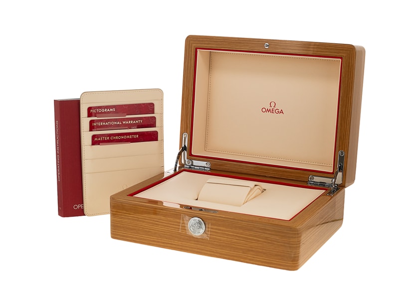 Omega Planet Ocean 215.30.44.21.03.001